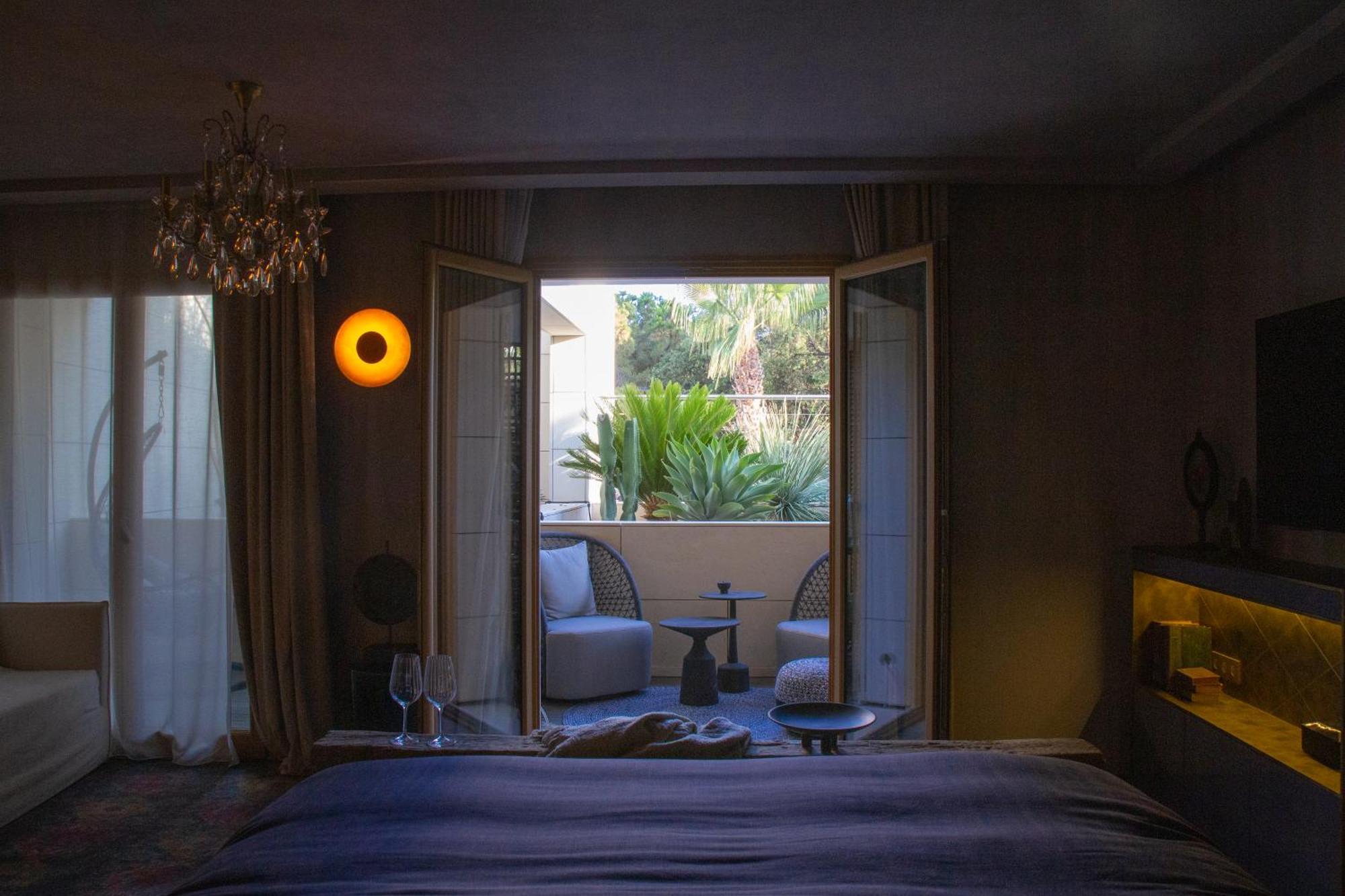 Unique Boutique Hotel Antibes Juan-Les-Pins Exterior photo