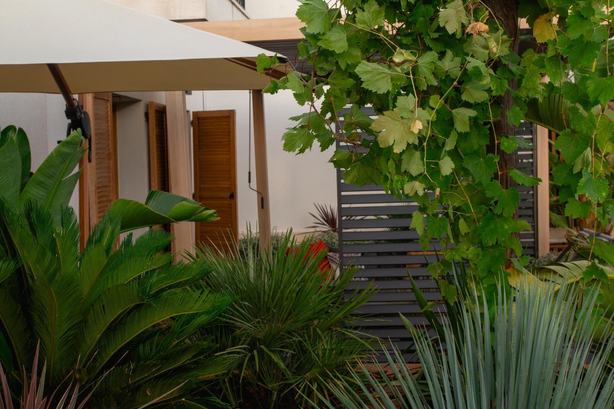 Unique Boutique Hotel Antibes Juan-Les-Pins Room photo